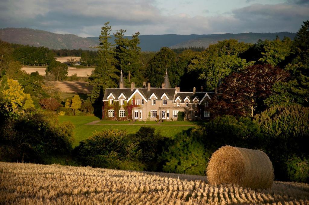 Ballathie House * Cargill